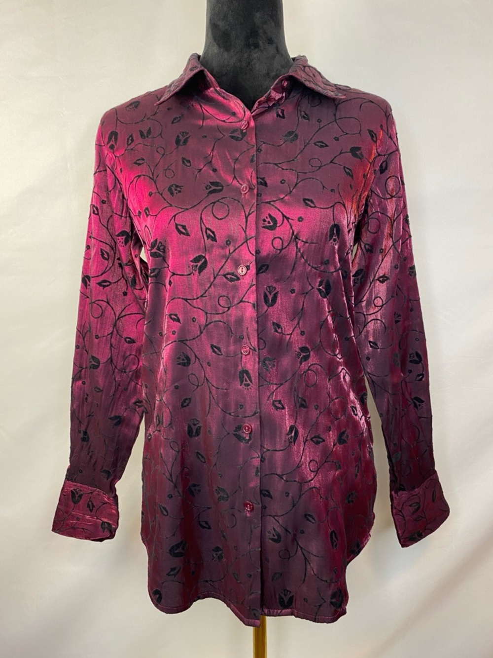 Vintage Kathy Ireland Burgundy Metallic Satin Velvet Roses Floral Button Down